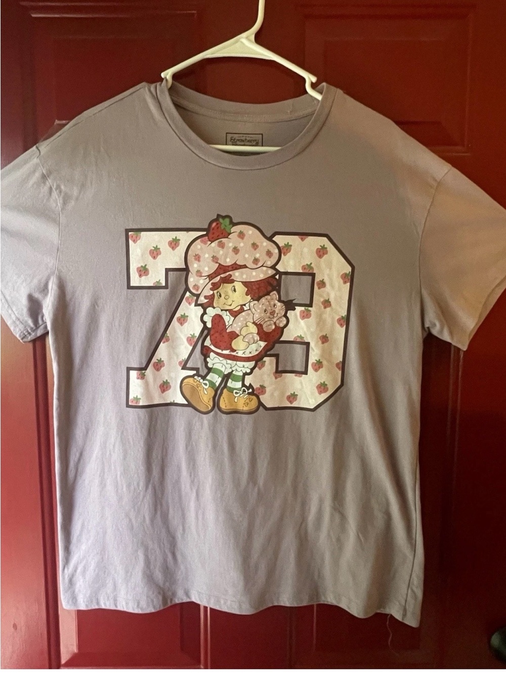 Lavender Strawberry Graphic Tee - Vintage-Inspired Women's Short Sleeve